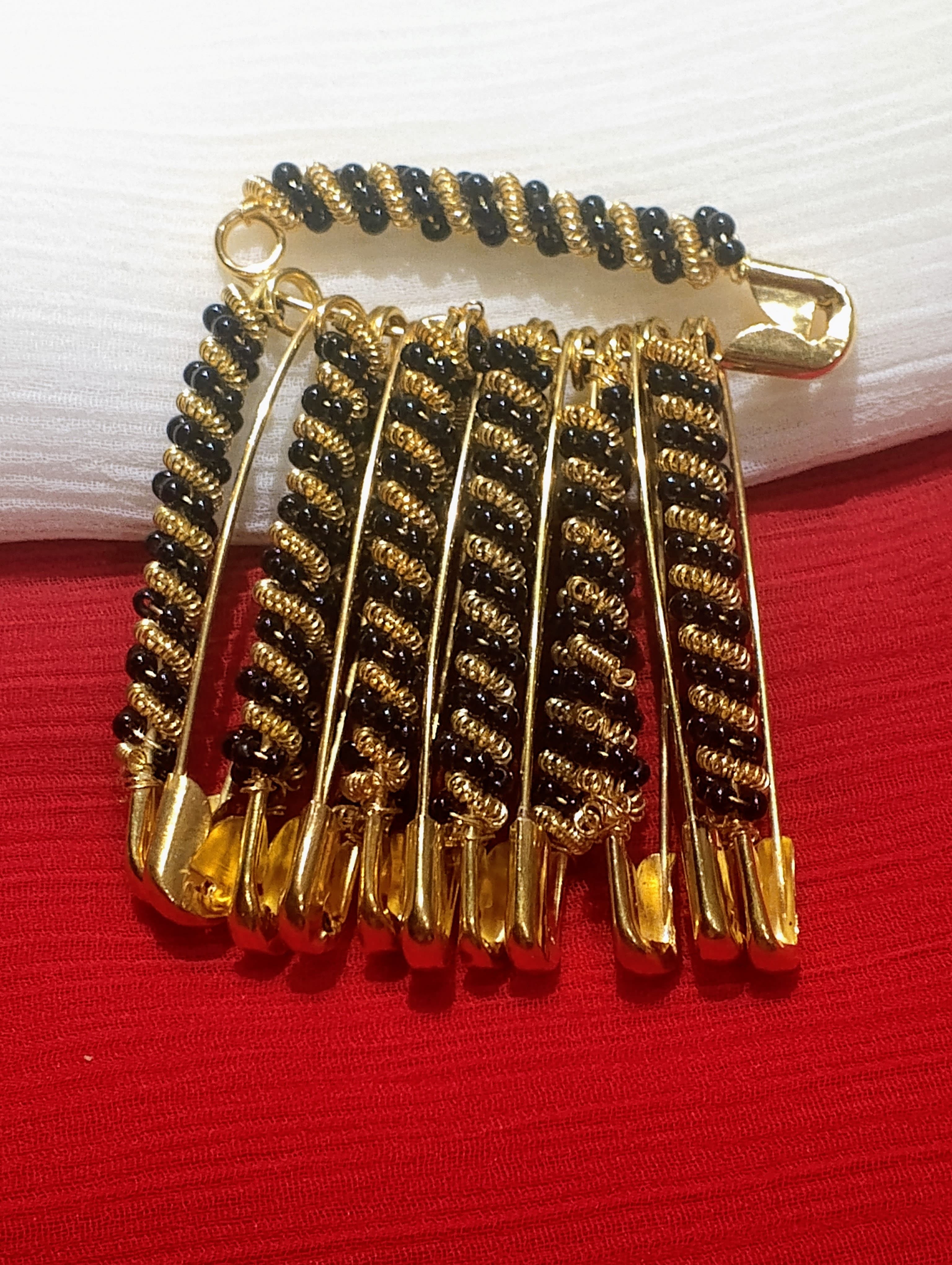 Elegant Hijab Pins – Pack of 6 Fancy Safety Pins with Seed Beads
