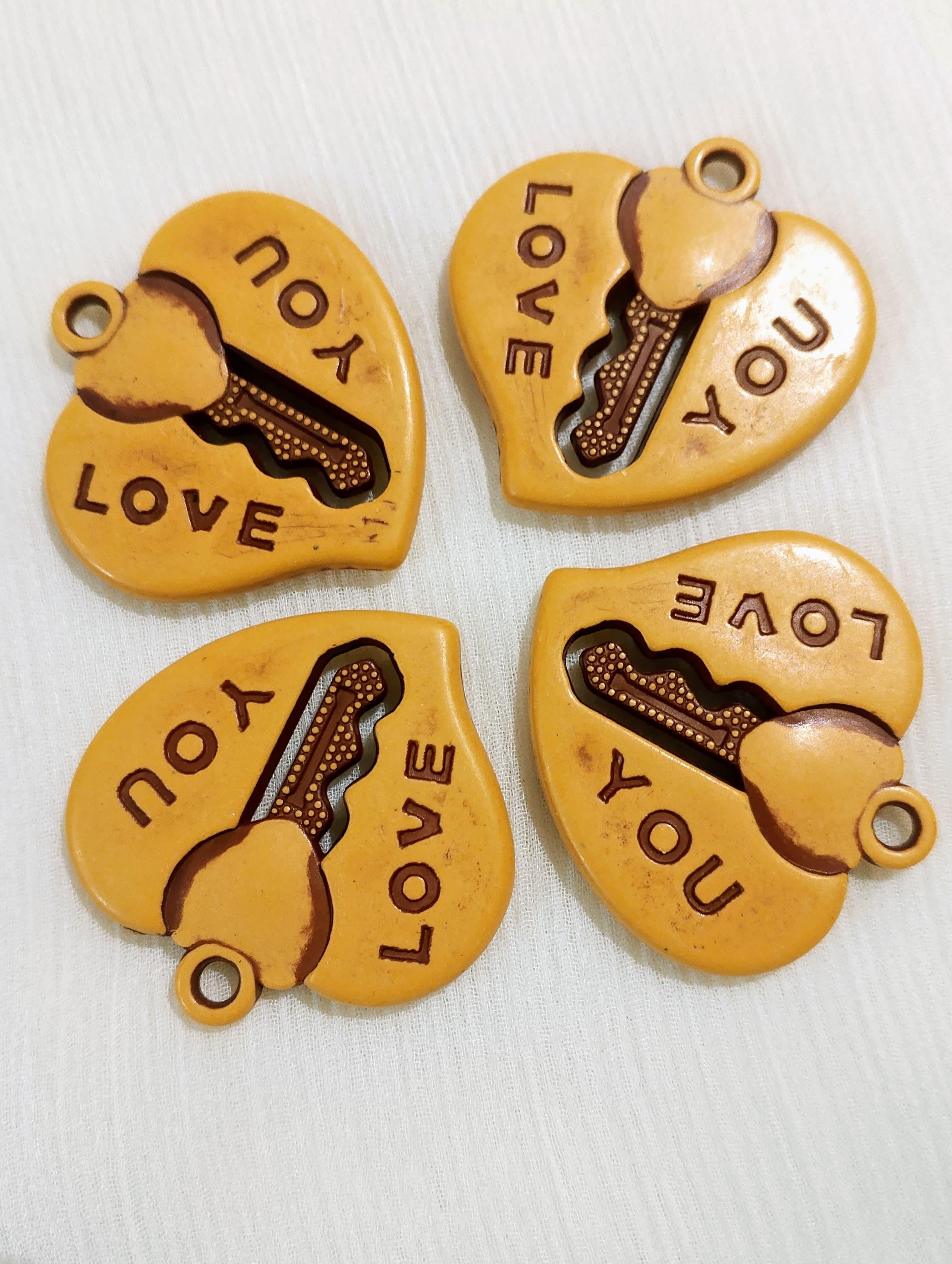 10 pcs Wooden Heart-Shaped "Love You" 35mm Pendant – Charming Accessory for Keychains, Bags, Crafts, Jewelry, or DIY Gifts