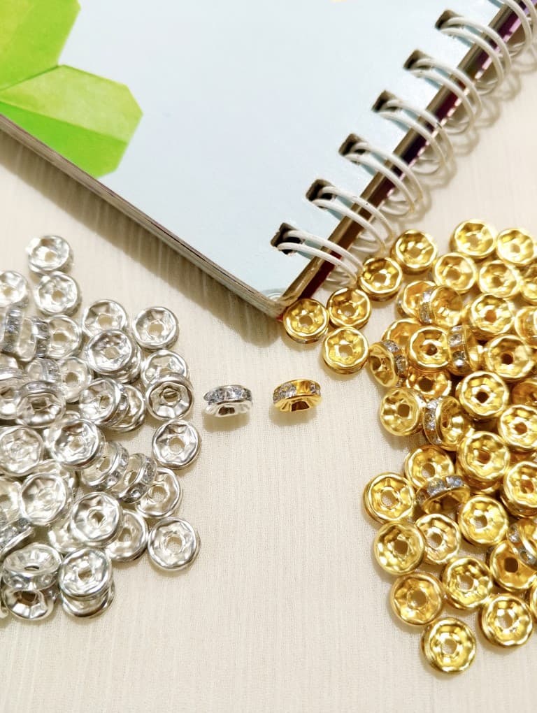 150Pcs 6mm Silver and Golden Rhinestone Round Spacer Beads, Charm Beads For Making Jewelry Decorative Beads with Artificial Crystal for DIY Jewelry Making, Bracelet and Necklace Beading Accessories