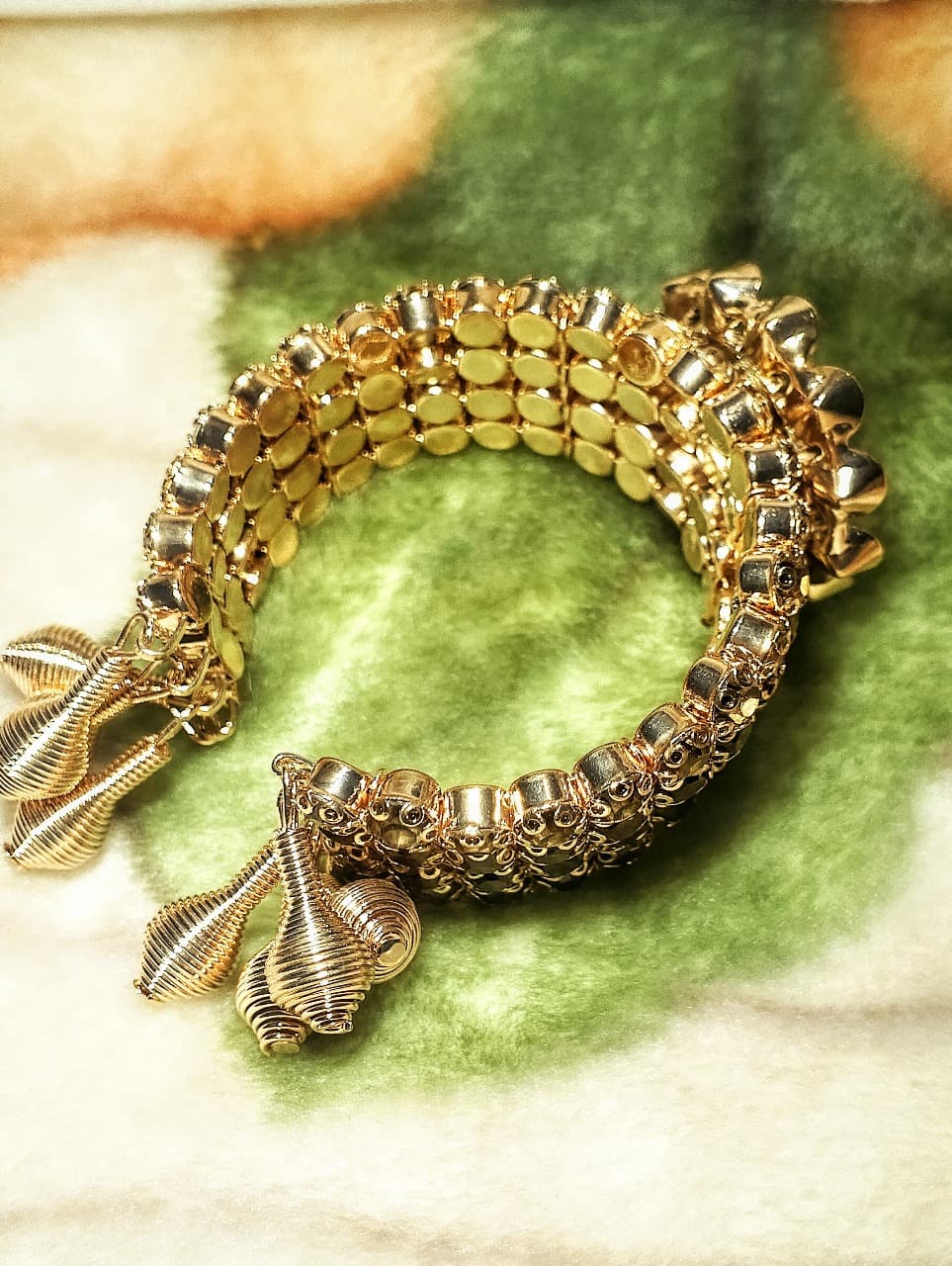Gold-Plated Zircon Kundan Bracelet – Traditional Bridal & Festive Jewelry for Girls | Fashion Gift