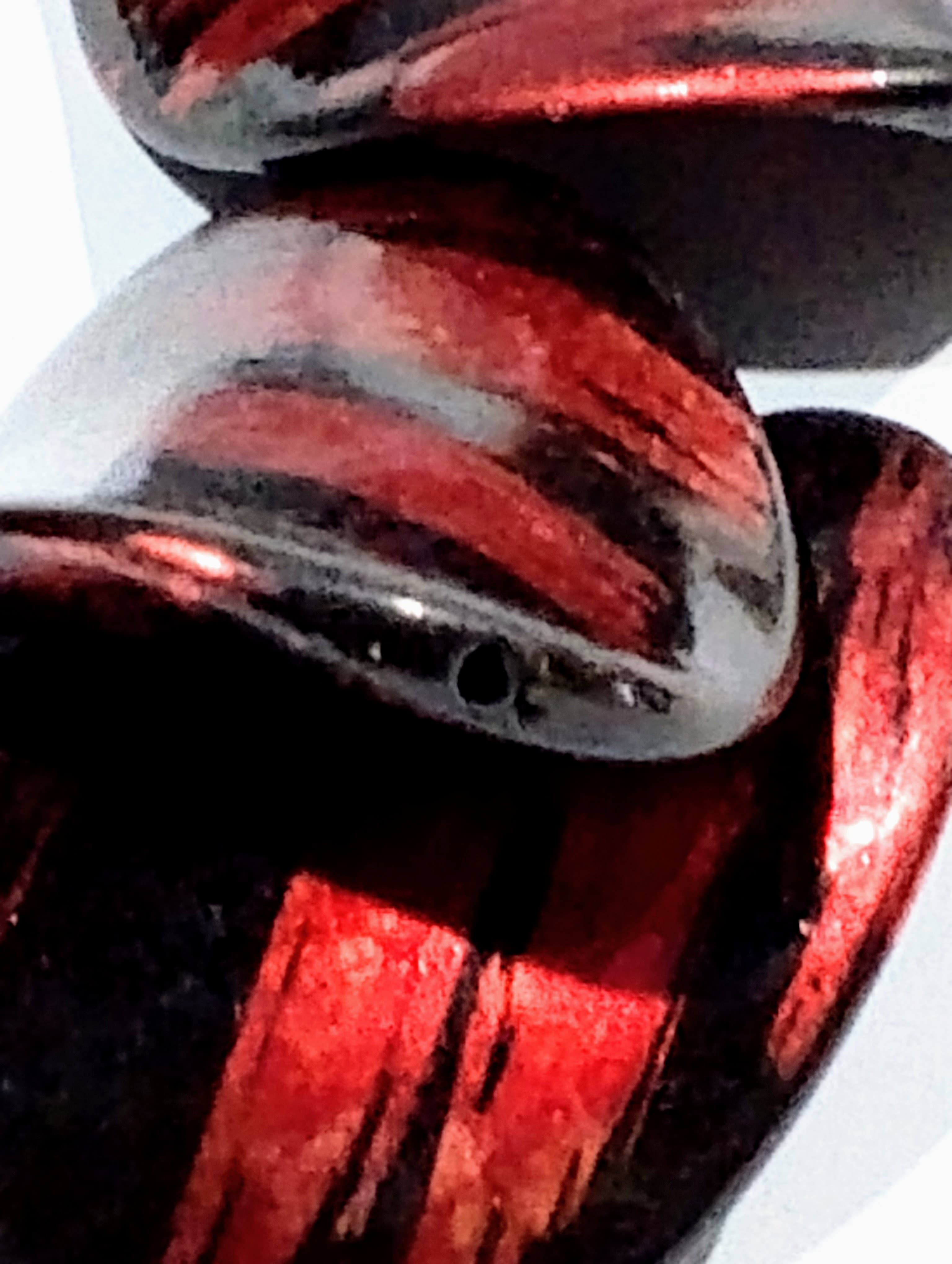 Black Red Flat Curved Antique Large Chips Marble Beads. Pack of 40gms Beads, For DIY Jewelry Making, Jewelry, And Dress Accessories.