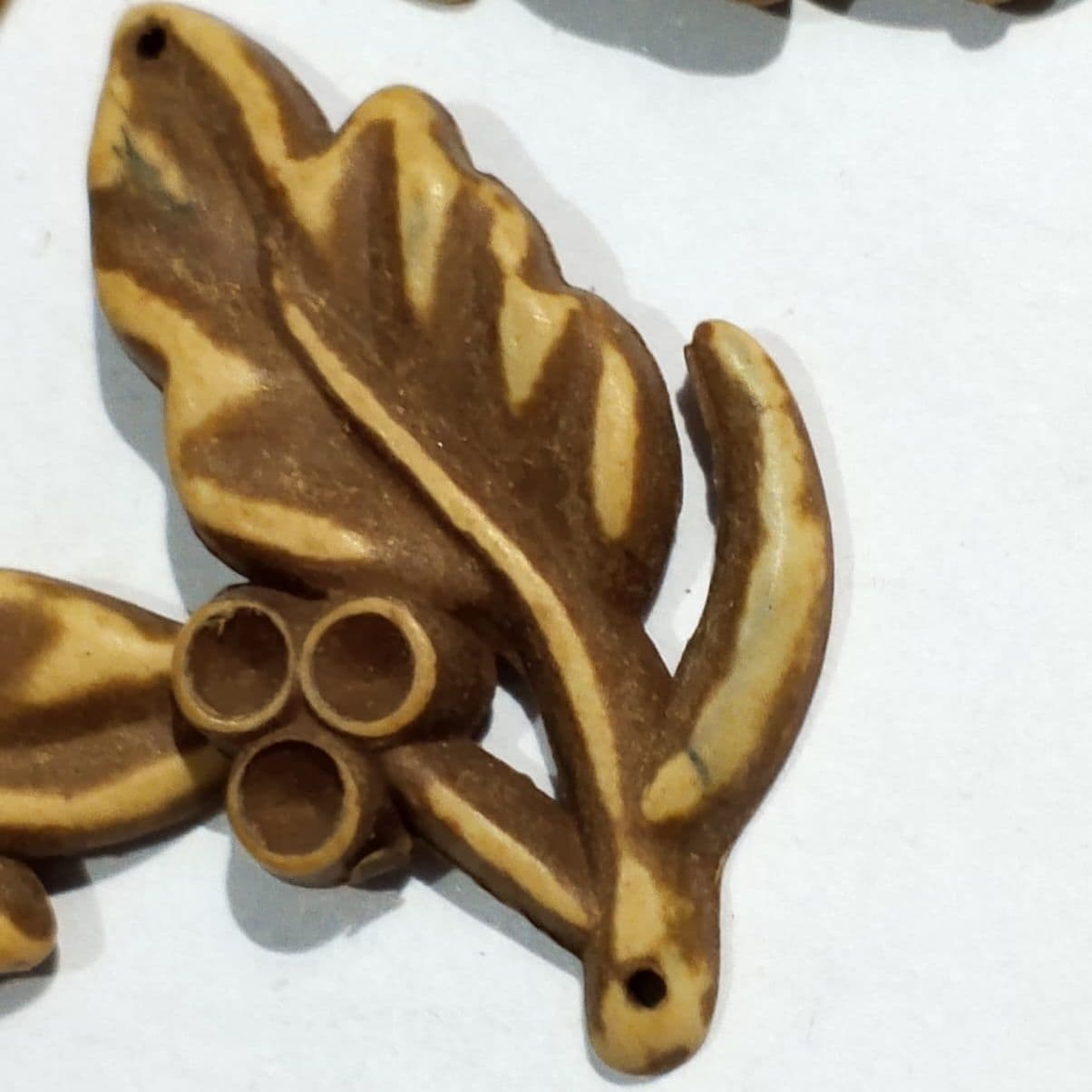 Wooden Leaf Plastic Beads for DIY Crafts - Pack of 40gms - Ideal for DIY Jewelry Making, Jewelry, and Dress Accessories.