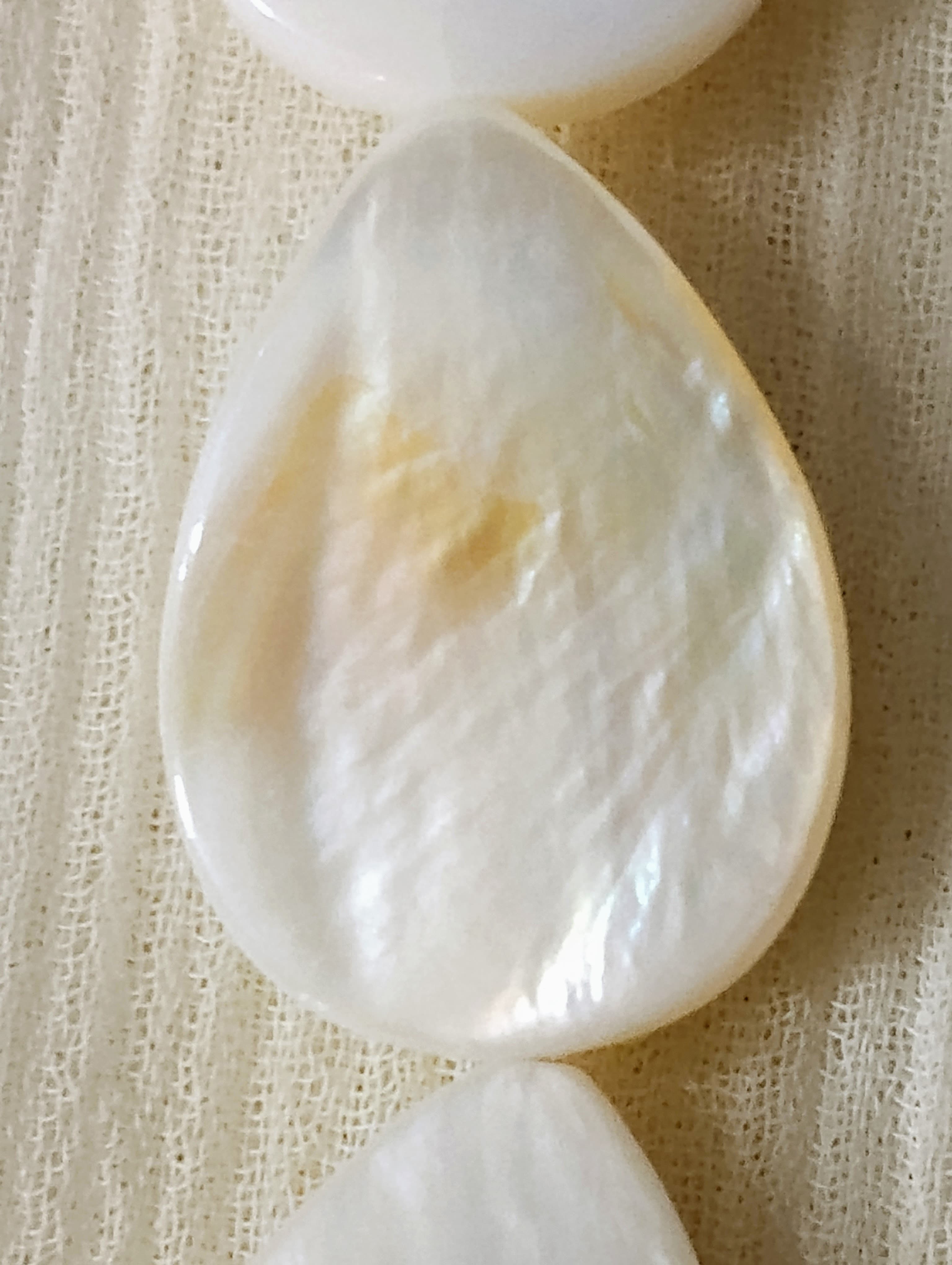 7, 10pcs Natural Flat Droplet White Mother of Pearl Sea Shell Beads for Crafting - DIY Crafting Elegant Jewelry Making Supplies