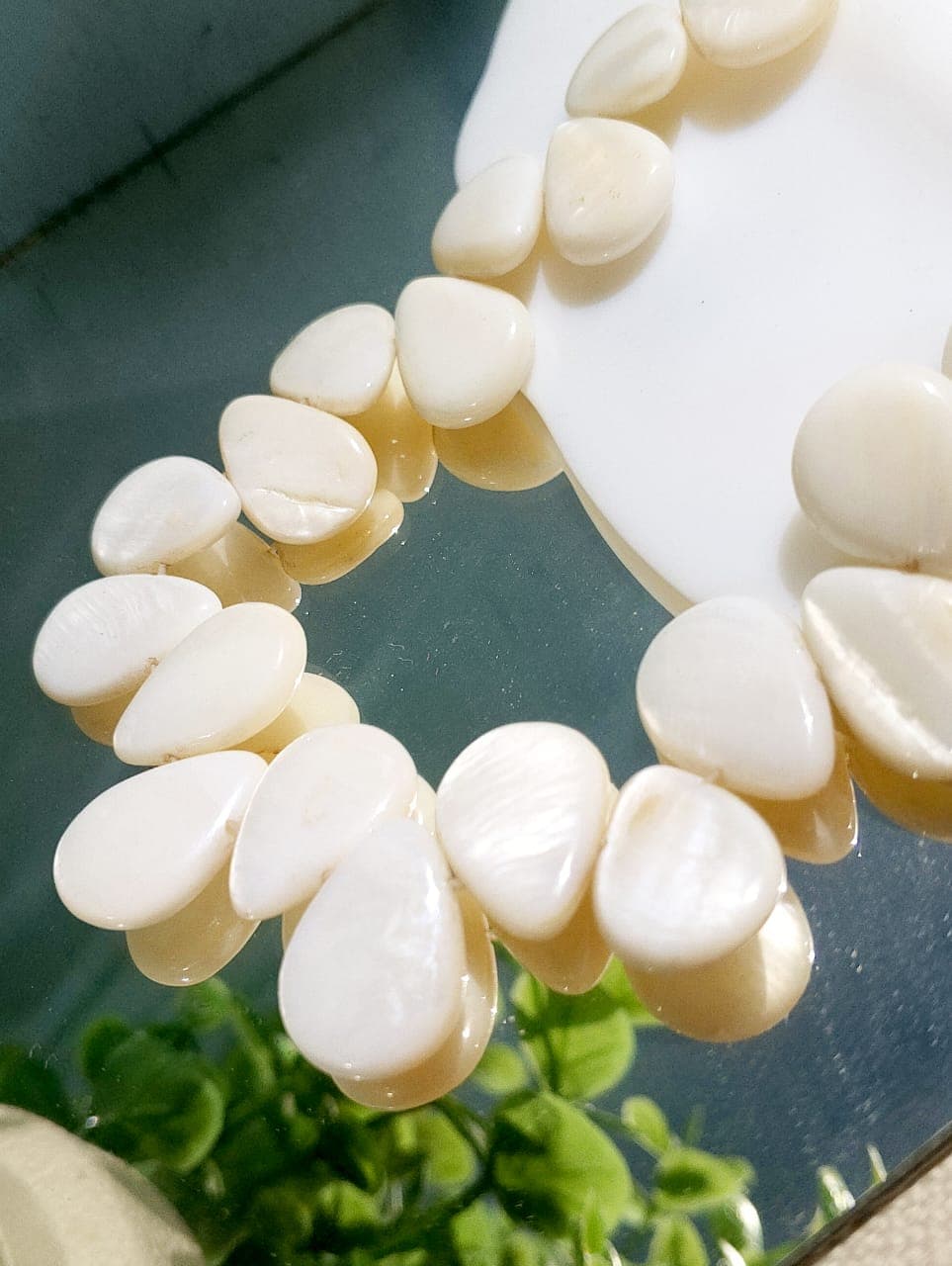 12pcs Natural Flat Drop Tussle White Mother of Pearl Sea Shell Beads for Crafting - DIY Crafting Elegant Jewelry Making Supplies