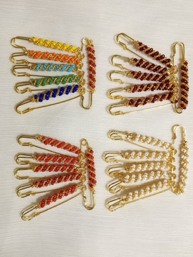 Elegant Hijab Pins – Pack of 6 Fancy Safety Pins with Seed Beads