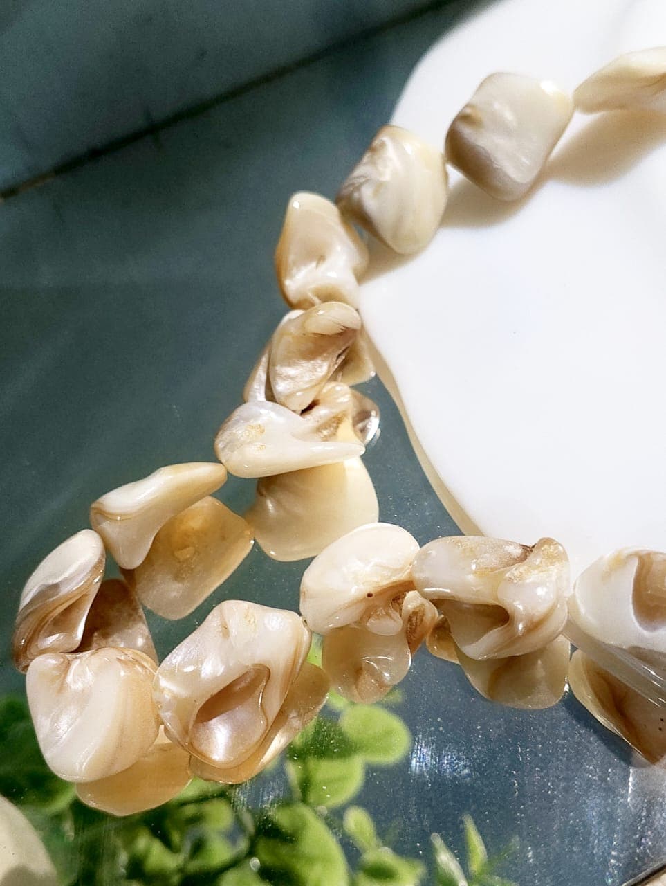 7pcs Natural Irregular Smooth Shape Mother of Pearl Sea Shell Beads for Crafting - DIY Crafting Elegant Jewelry Making Supplies