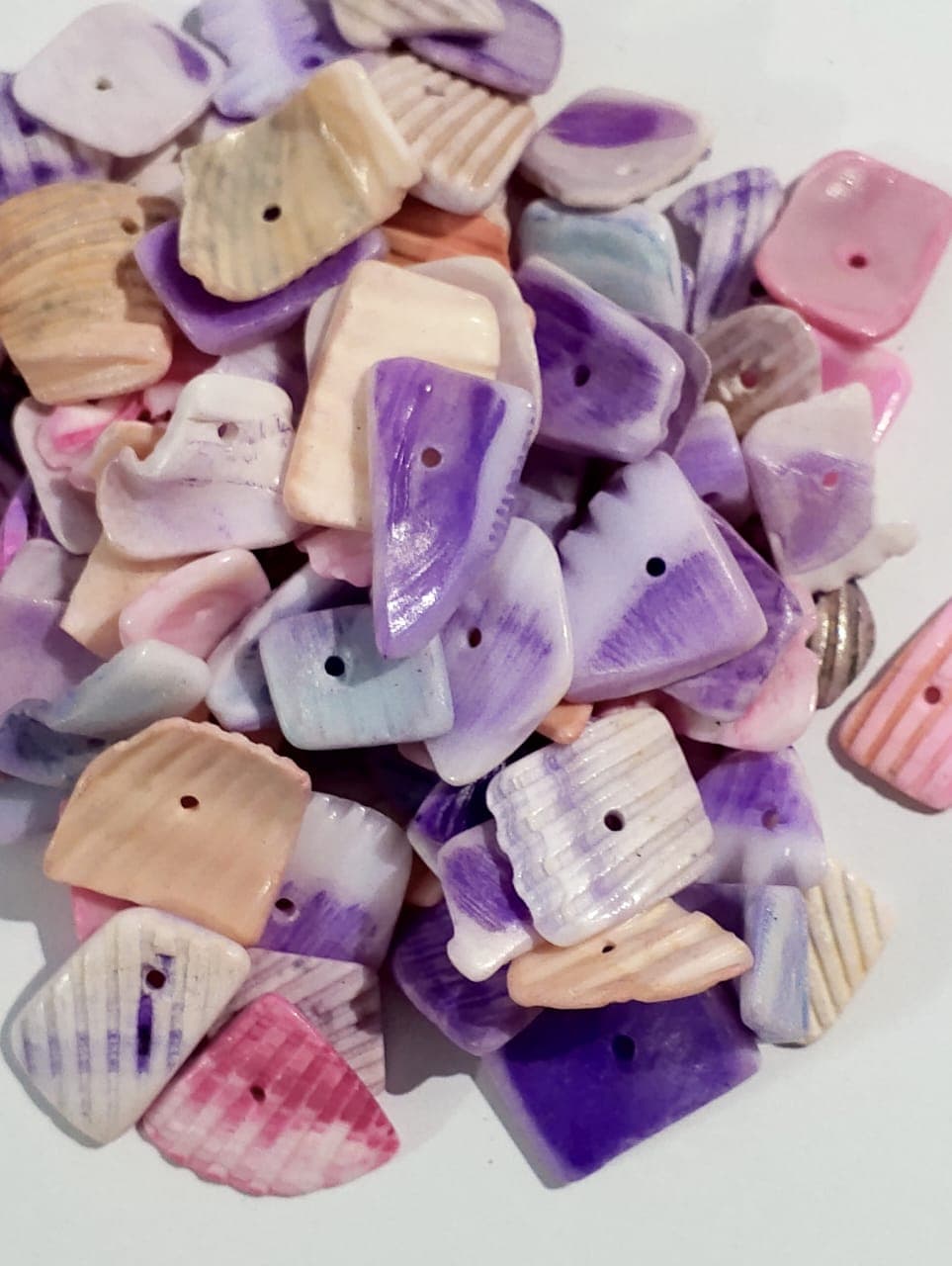 Natural Sea Shell Cuttings With Smooth Edges For DIY Crafts | 40gms | Real Cut Shell Pieces With Hole | Beads Or Pendent | Ideal For DIY Jewelry Making, Dress Accessories, Crafting, And Home Decoration