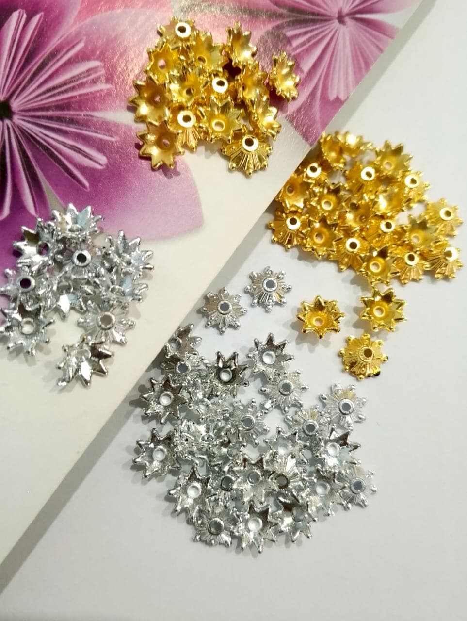 200Pcs Bead Caps 9x3.5mm Gold & Silver Plastic Flower Bead Caps for Jewelry Making | DIY Craft Accessories for Necklace, Bracelet, Earrings, Beading Supplies