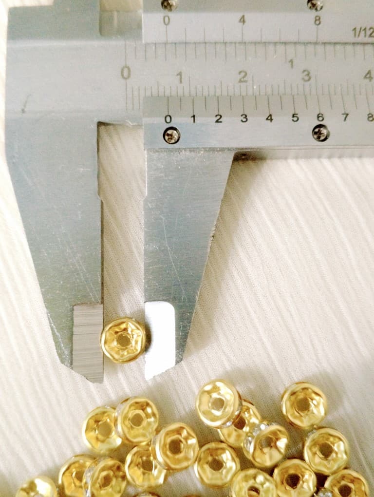 150Pcs 6mm Silver and Golden Rhinestone Round Spacer Beads, Charm Beads For Making Jewelry Decorative Beads with Artificial Crystal for DIY Jewelry Making, Bracelet and Necklace Beading Accessories