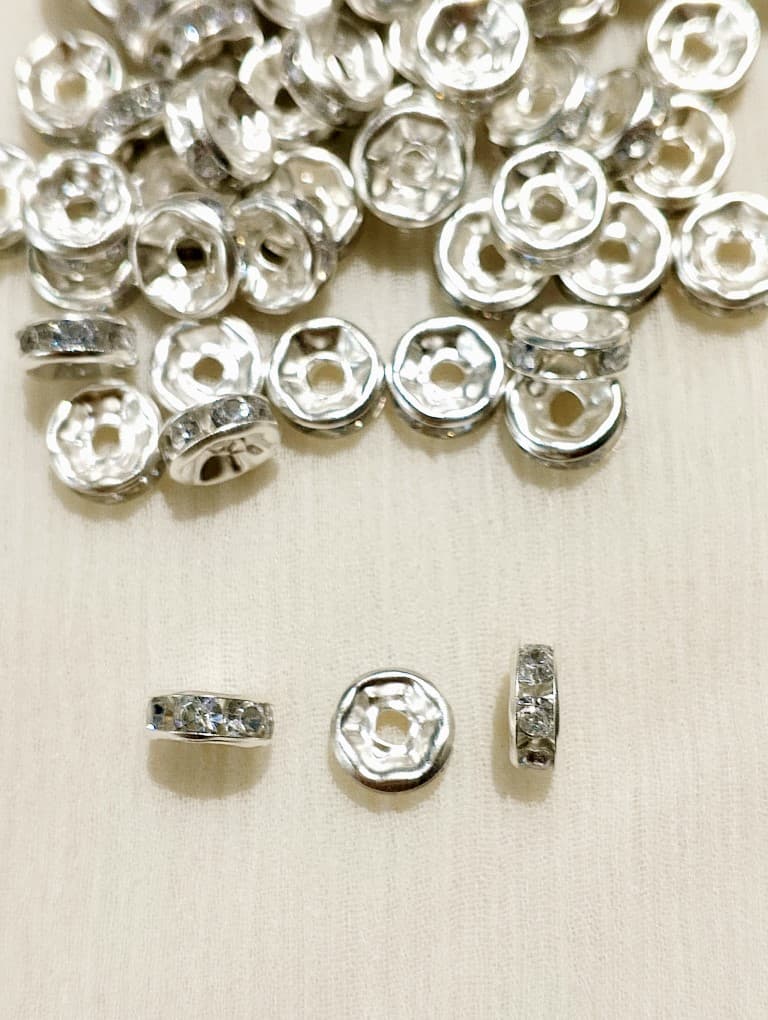 150Pcs 6mm Silver and Golden Rhinestone Round Spacer Beads, Charm Beads For Making Jewelry Decorative Beads with Artificial Crystal for DIY Jewelry Making, Bracelet and Necklace Beading Accessories