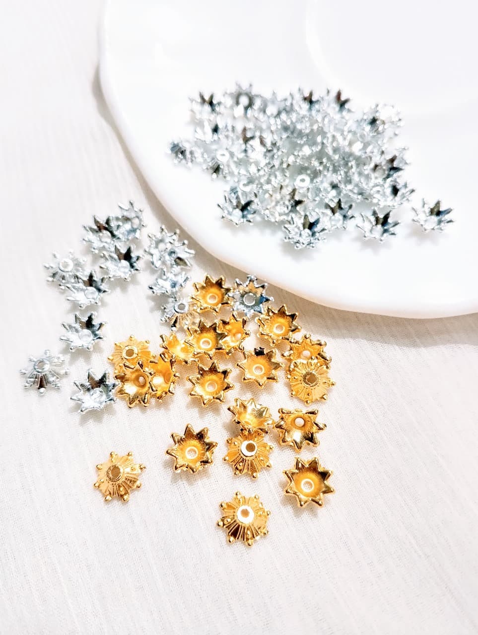 150Pcs Bead Caps 9x3.5mm Gold & Silver Plastic Flower Bead Caps for Jewelry Making | DIY Craft Accessories for Necklace, Bracelet, Earrings, Beading Supplies