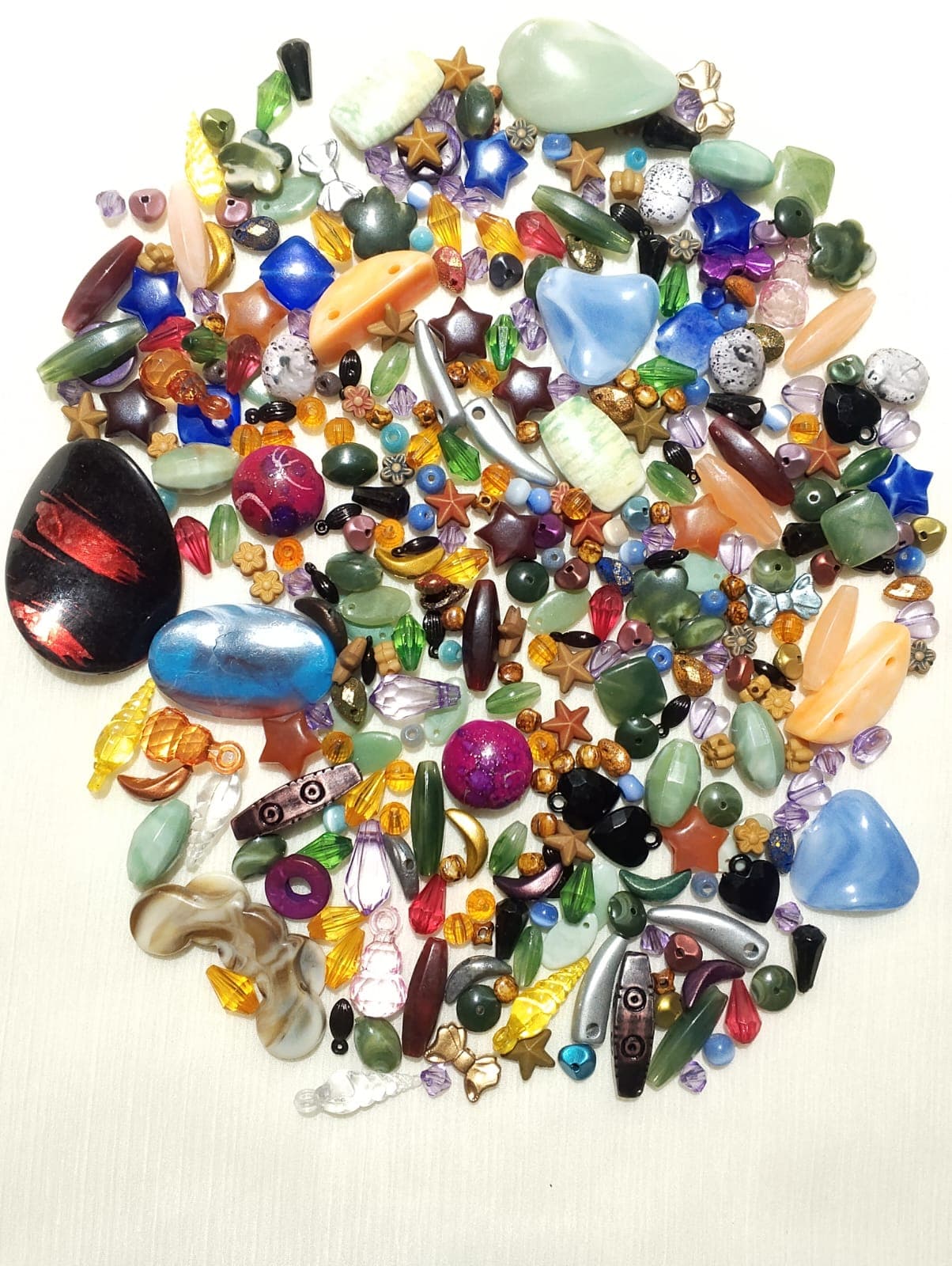 Mix Beads - 100g Mixed Sizes, Shapes, and Colors for DIY Crafting and Jewelry