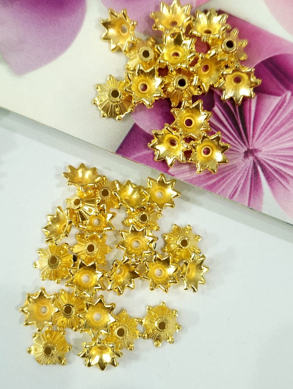 200Pcs Bead Caps 9x3.5mm Gold & Silver Plastic Flower Bead Caps for Jewelry Making | DIY Craft Accessories for Necklace, Bracelet, Earrings, Beading Supplies