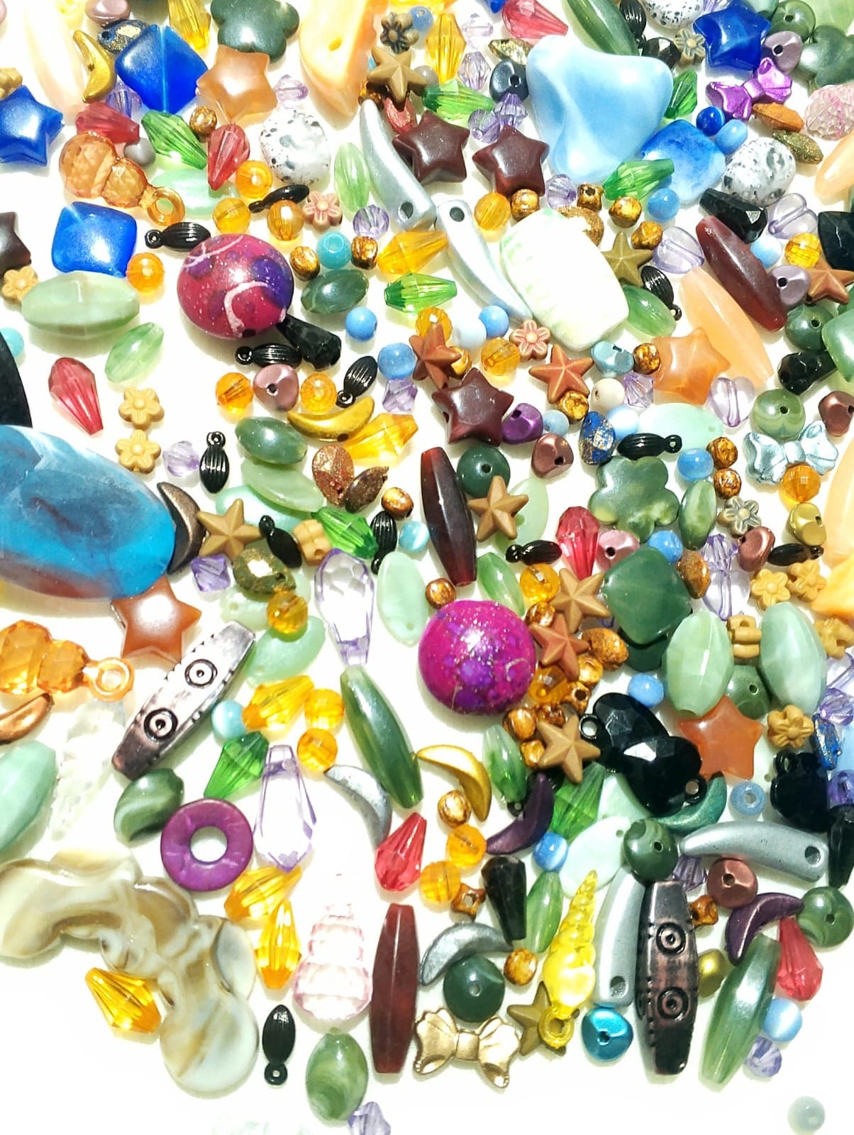 Mix Beads - 100g Mixed Sizes, Shapes, and Colors for DIY Crafting and Jewelry
