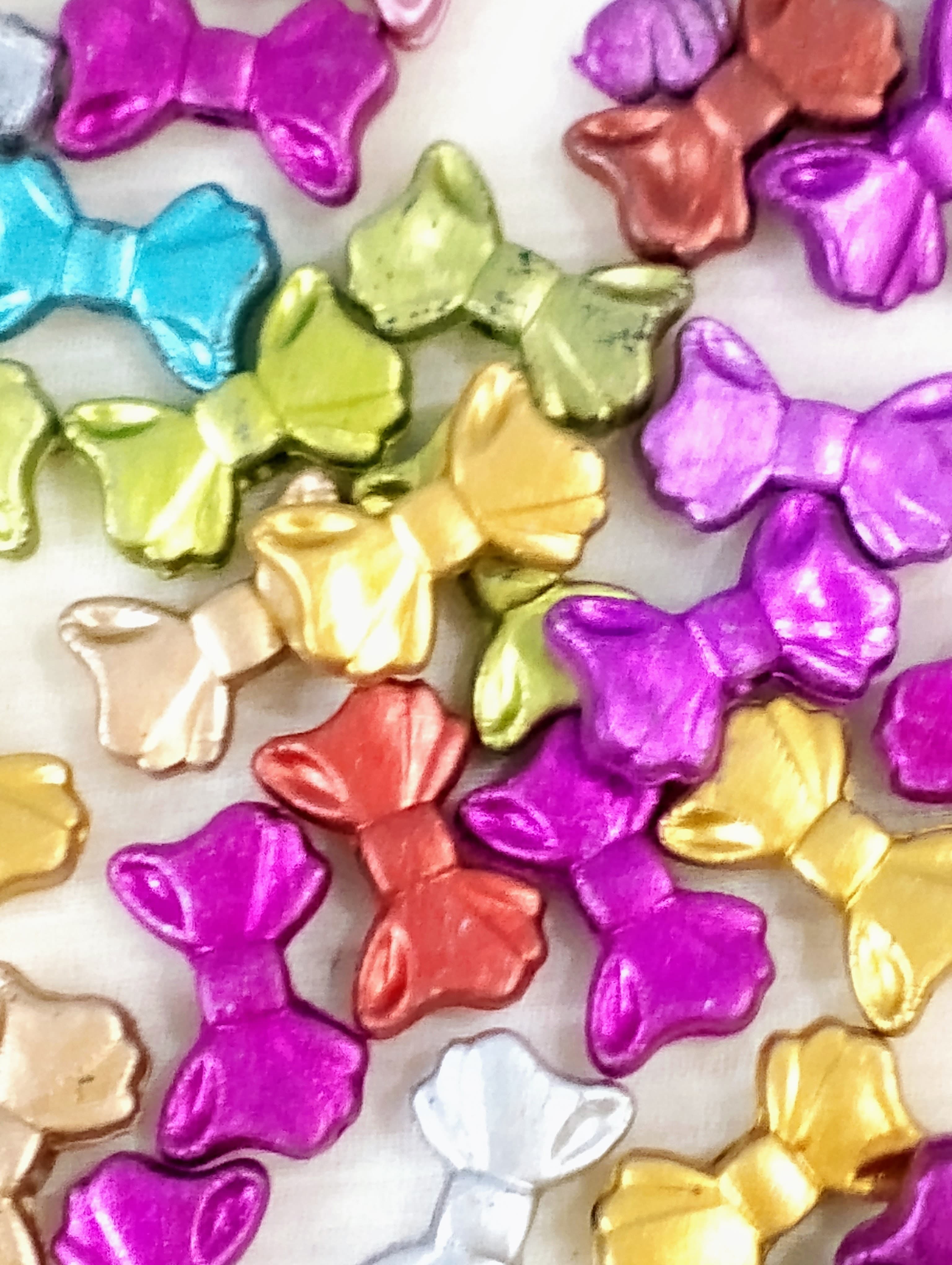 40gms Mini Bow-Shaped Beads for Jewelry and DIY Craft Making – Colorful Resin Spacer Beads