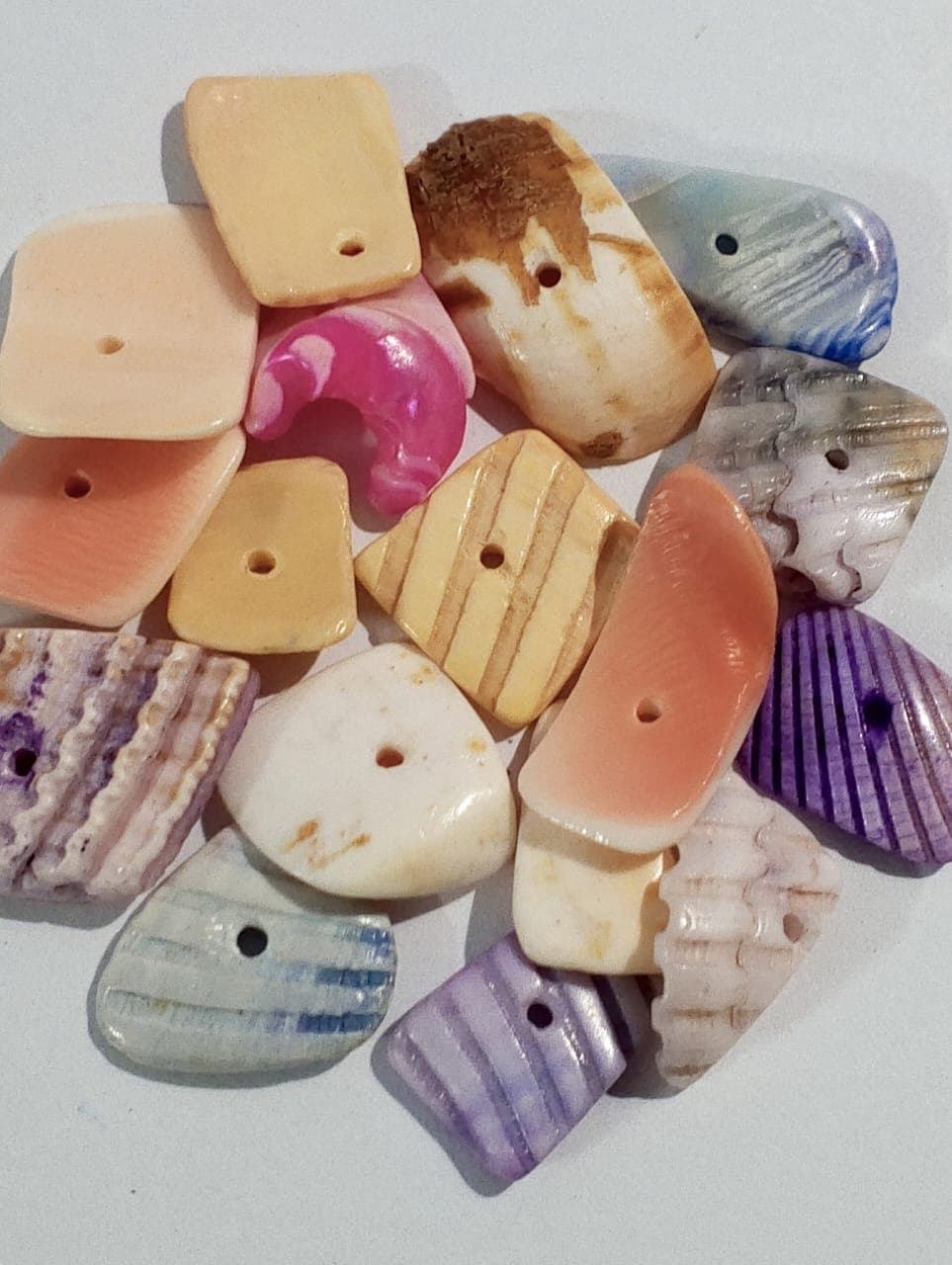 Natural Sea Shell Cuttings With Smooth Edges For DIY Crafts | 40gms | Real Cut Shell Pieces With Hole | Beads Or Pendent | Ideal For DIY Jewelry Making, Dress Accessories, Crafting, And Home Decoration